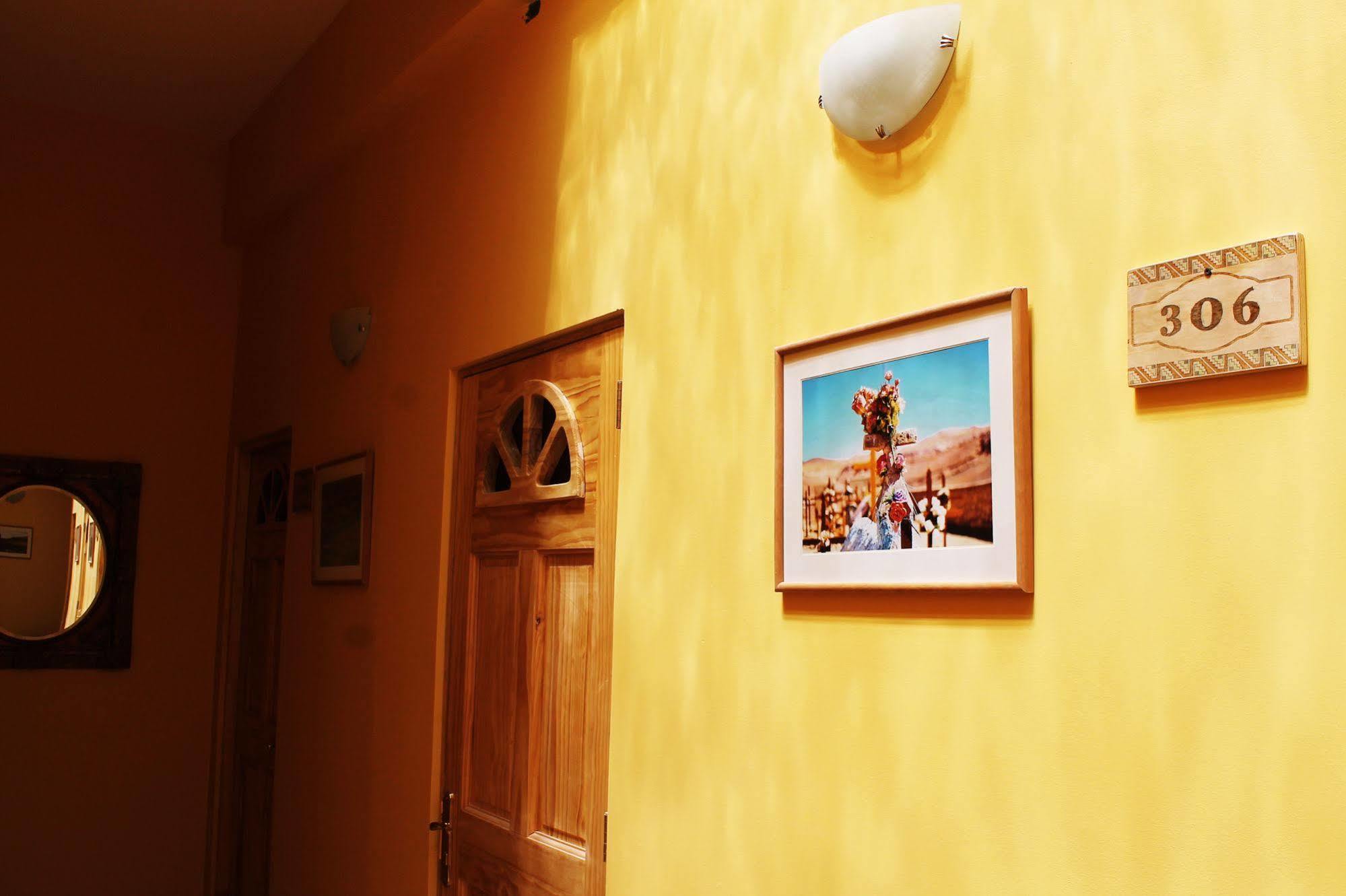 Hotel Ayelen Express à Calama Extérieur photo